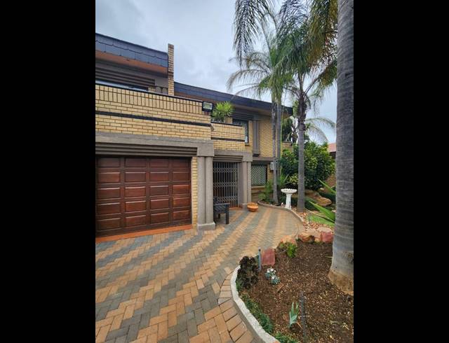 4 BEDROOM HOUSE FOR SALE IN CLAUDIUS